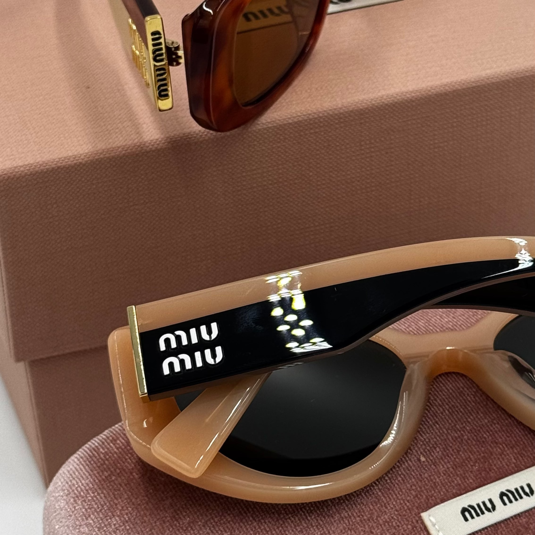 MiuMiu SMU03W Rosa/Beige