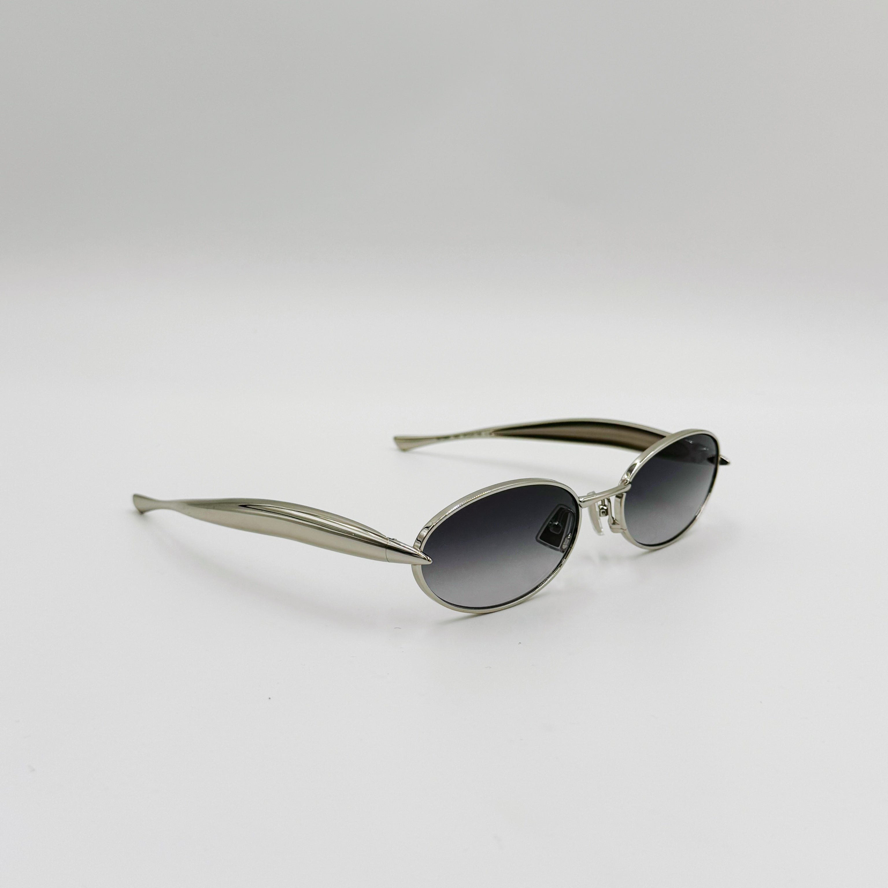 Bottega Veneta BV1386S Sølv