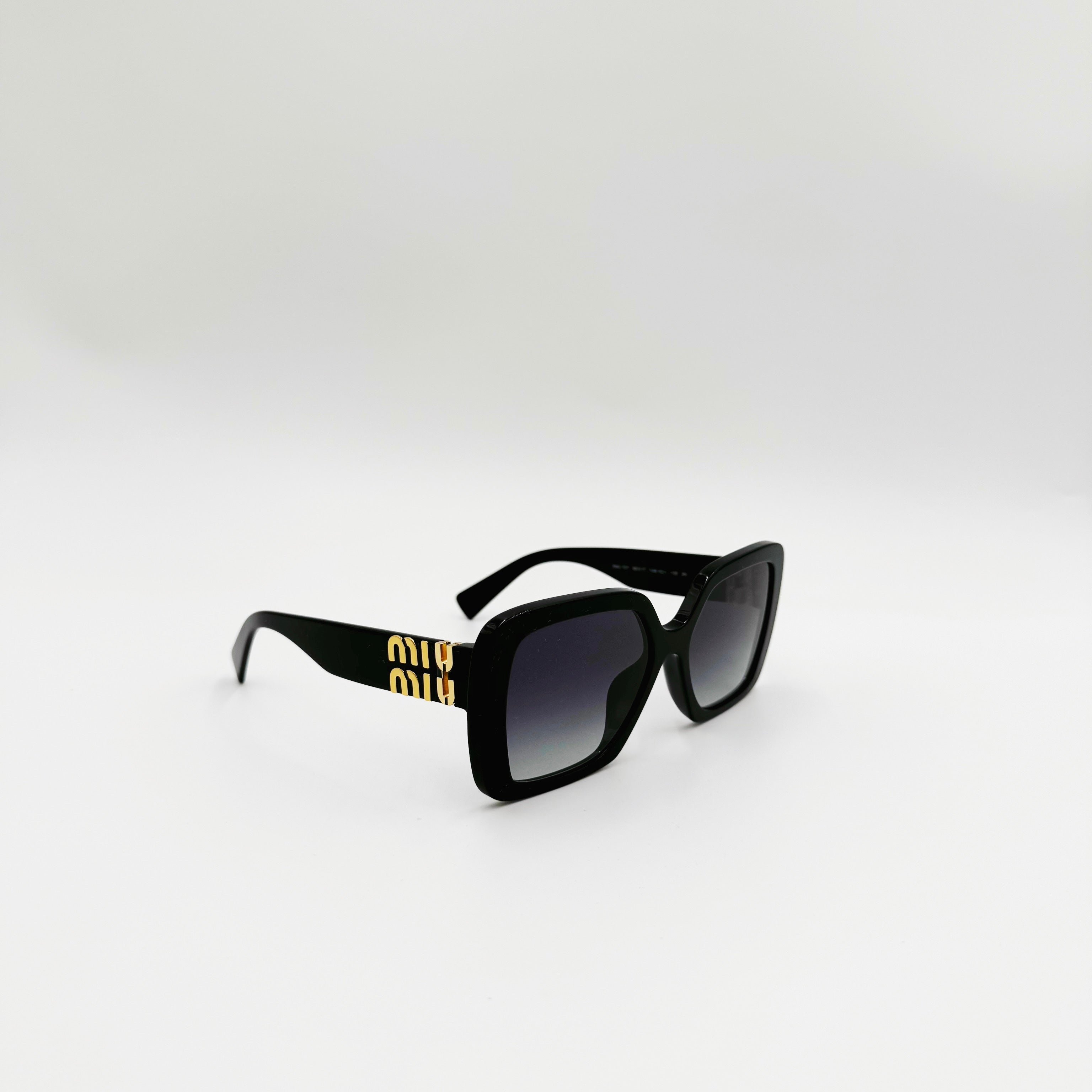MIU MIU SMU10Y sort